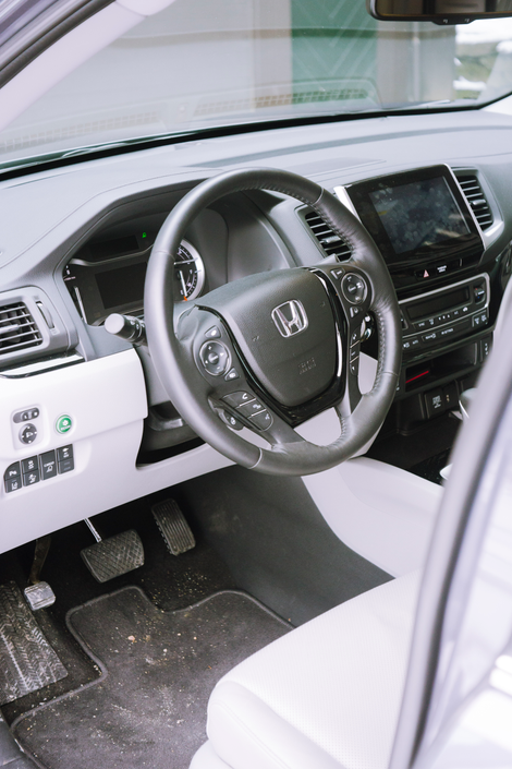 Nice white interior on a truck. Should trucks have white interiors? Photo Credit: Raphael Orlove